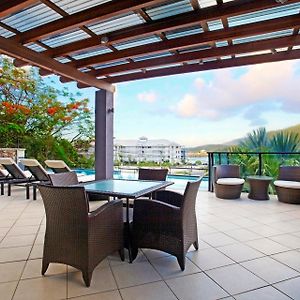 At Waterfront Whitsunday Retreat - Adults Only